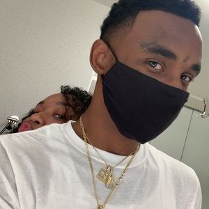 Meet your Posher, Devante